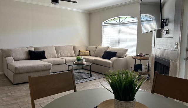 Stay in Style Scottsdale 1st Floor Condo