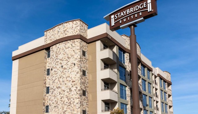 Staybridge Suites Las Vegas - Stadium District by IHG