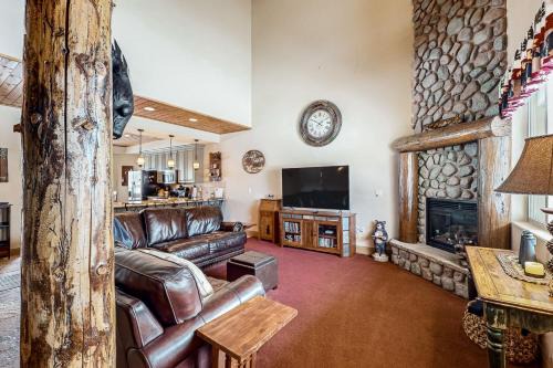 Steps to Brian Head Resort: Ski Home w/Games