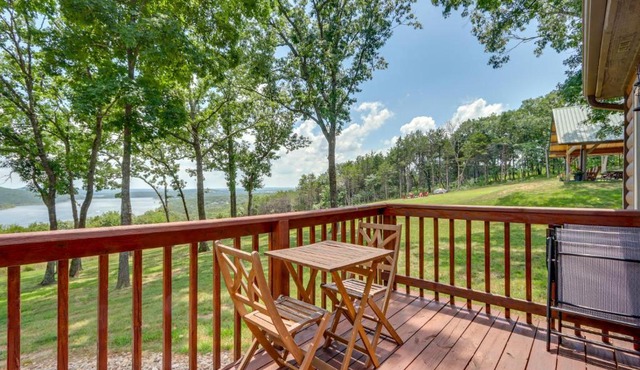 Stunning Views! Table Rock Lake Cabin Near Marina
