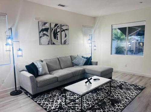 Stylish & Fully Renovated Home!
