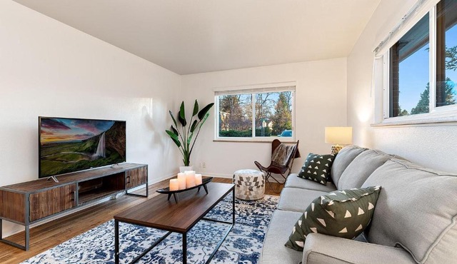 Stylish Getaway with Designer Touches - Free Bikes