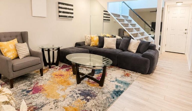 Stylish Phoenix Escape Near Downtown Wi-Fi