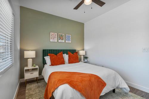 Stylish Phoenix Suite by Zenia Stays - Central & Cozy Escape