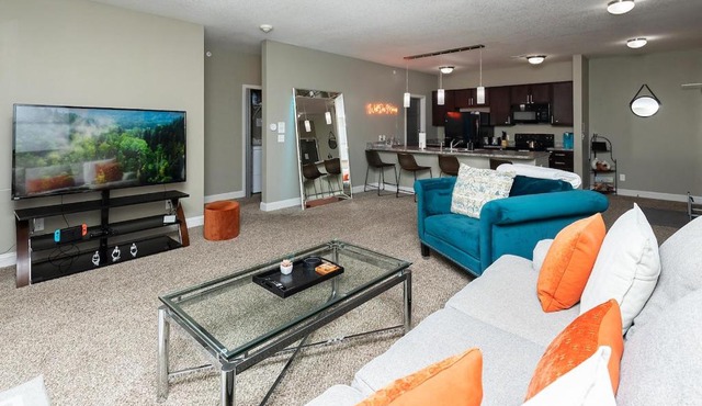 Stylish & Spacious, Pool, Nintendo Switch, King bed