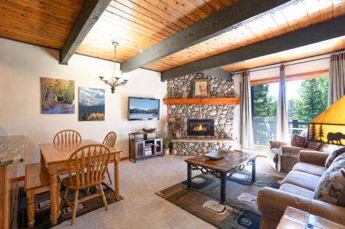 Sundowner Last Run Condo: Ski-In, 2 Blocks To Main St