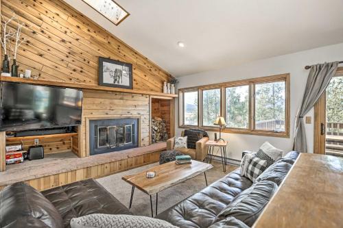 Sunny Alpine Escape w/Hot Tub + Mountain Vistas!