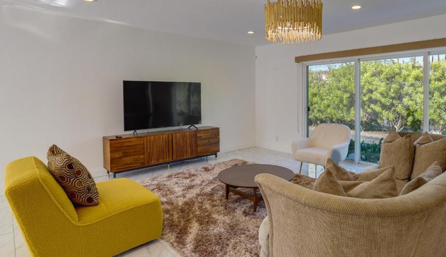 Sunny Palm Springs Townhome w/Pool Access!