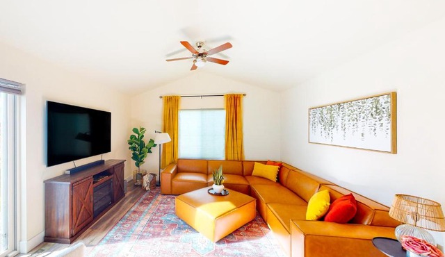 Sunnyside Suite #1