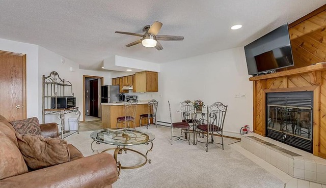 Sunrise Suites - Lakefront - Location Location