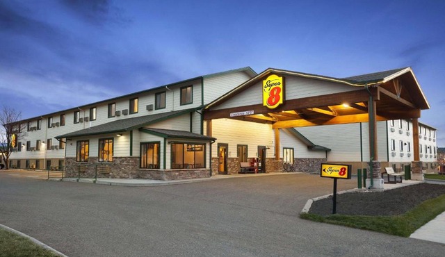 Super 8 by Wyndham Bozeman