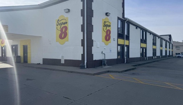 Super 8 by Wyndham Lincoln