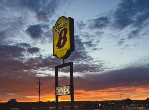 Super 8 by Wyndham Miles City