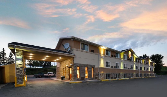 Super 8 by Wyndham Minot Airport