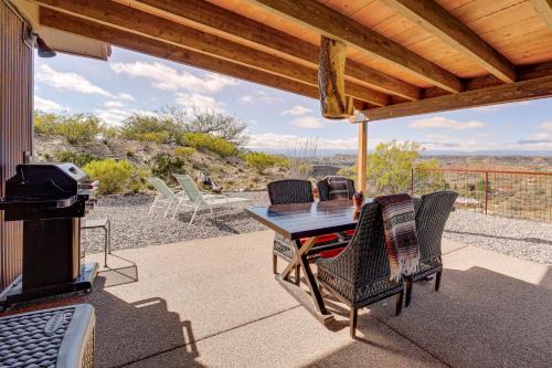Surrounding Mtn & Valley Views! Cornville Getaway
