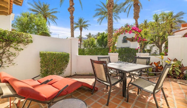 SV104 Spacious Single Story 1 Bedroom Spa Villa