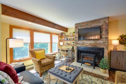 Tasteful Galena Townhome w/Community Amenities