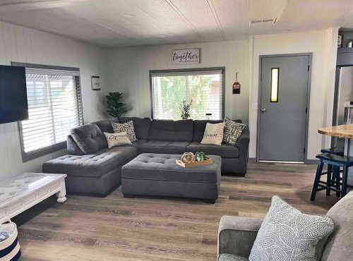 The Angler - A Spacious & Comfortable Lake Getaway