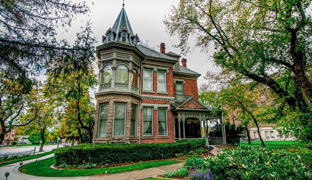 The Anniversary Inn - South Temple