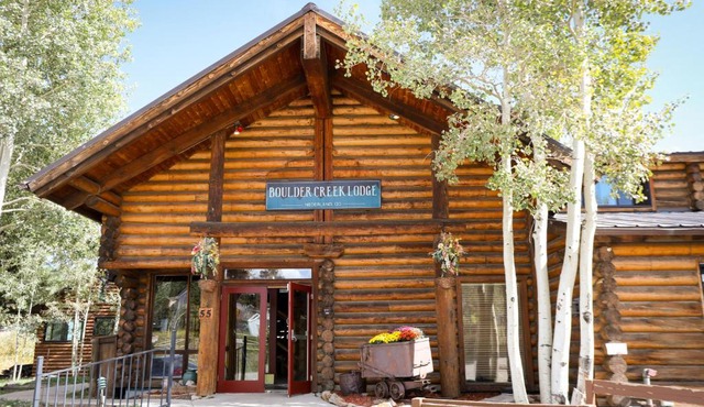The Boulder Creek Lodge
