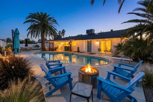 The Cactus Palace - Desert retreat ,Heated pool