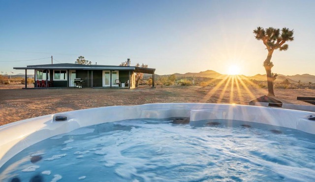 The Flag Ranch - Hot Tub, Fire Pit and BBQ! home