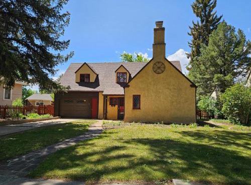 The Hollo House