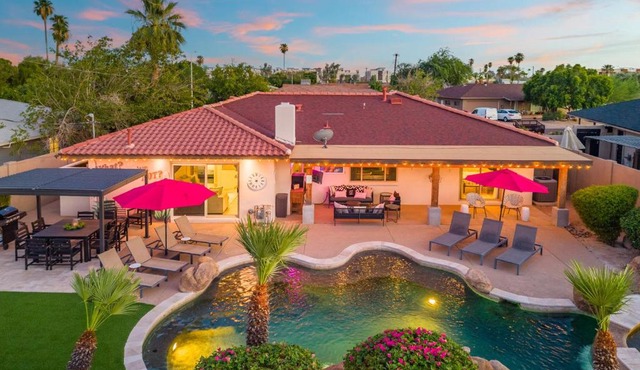 The Iconic Granada Grotto Social Retreat