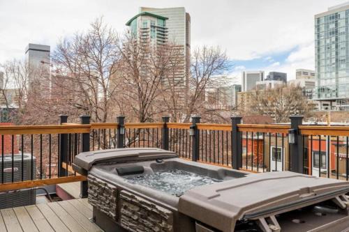 The Rooftop Room - Queen Anne Bed & Breakfast