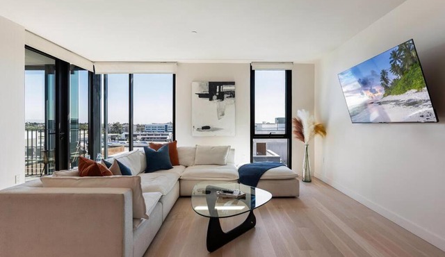 The Rose Quartz - Rooftop Pool, Gym Glamorous Santa Monica 2BR