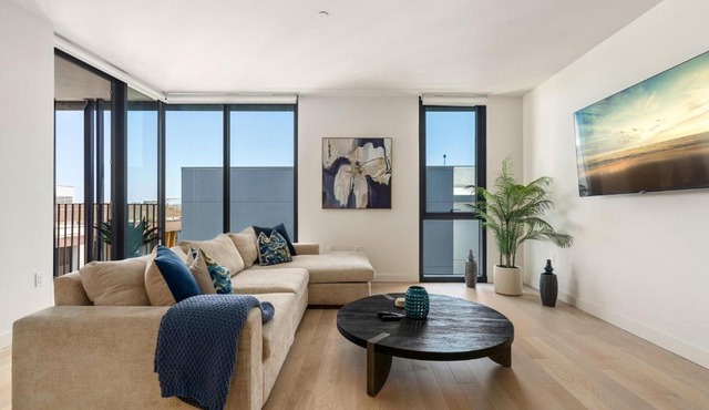 The Sapphire Nest - Spectacular Rooftop Amenities Ocean views 2BR