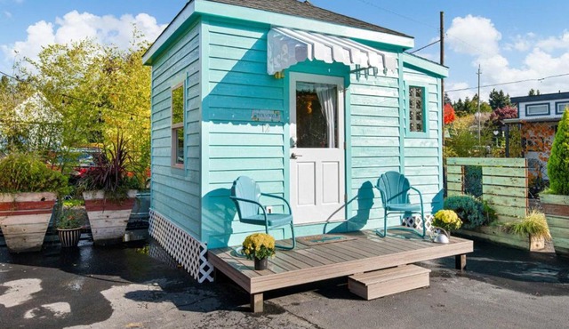 Tiny Digs Rock N Roll House