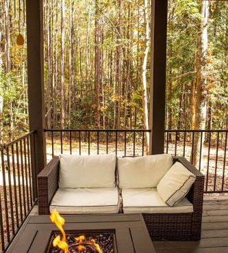 Tiny Home Lookout Mountain - Near Downtown & Falls
