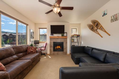 Trailhead Lodges 821