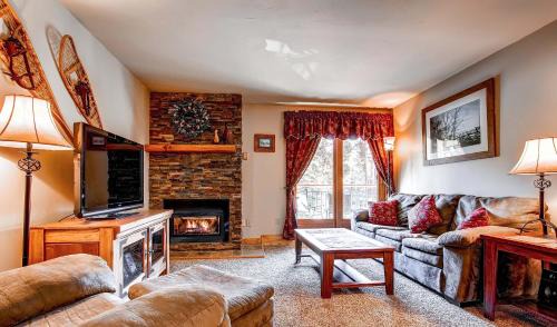 Trails End 217 by Ski Country Resorts