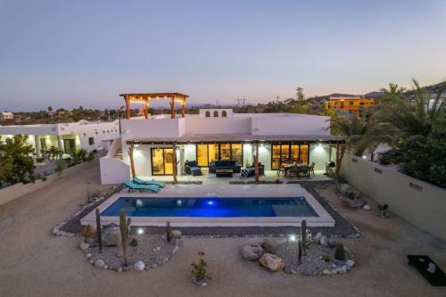 Tranquil 3BR Home, Pool, Rooftop