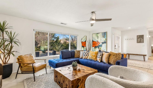 Trendy 3BR in Sedona: Hot Tub/Fire-pit/Central Location
