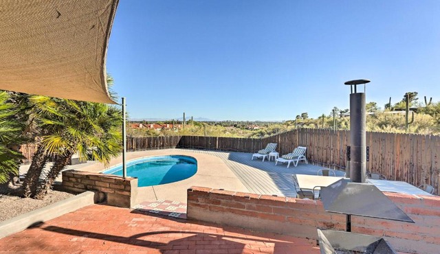 Tucson Oasis 'La Casa de las Palmas' w/Pool!
