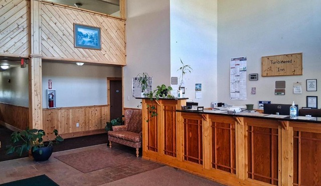 Tumbleweed Inn & Suites