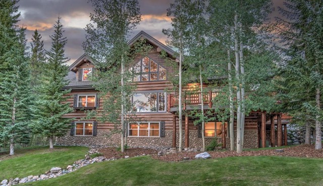 Twin Eagles Lodge