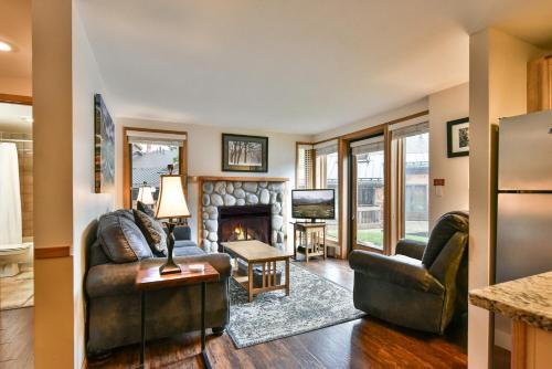 Tyra Aspen Condo: Ski In/Out, Close to Town