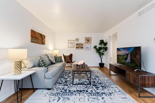 Ultimate Chill Zone, BBQ, Bikes, Pet Friendly!