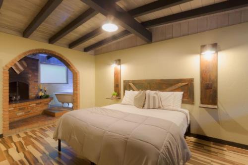 Unit 10 - Slide Rock Lodge