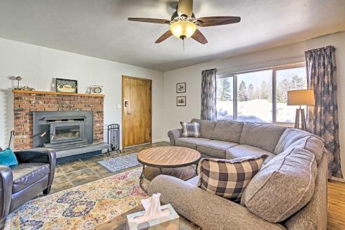Updated Rustic Retreat Cabin: Walk to Payette Lake