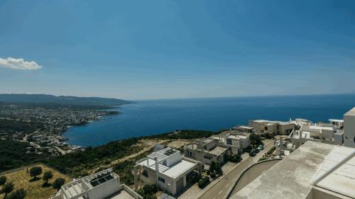 Valentina Vista Seaview and Pool