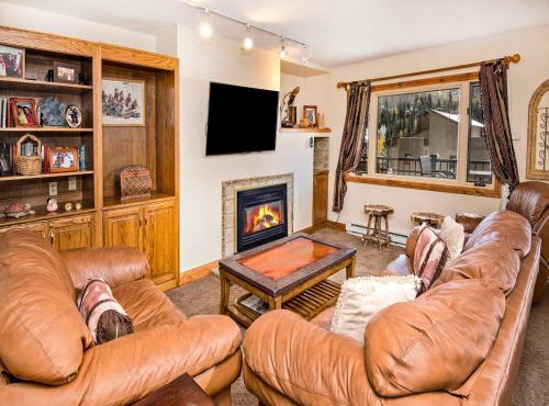 Vantage Point Condo 303
