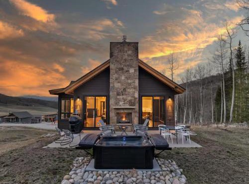 Vendette Peak - Secluded, Hot Tub, Fireplace