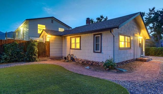 Vermijo Cottage Cozy Retreat Near OCC & Downtown