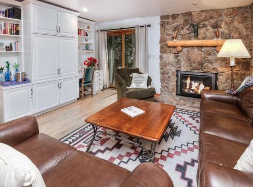 Villa Cortina 160