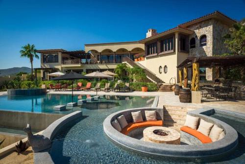 Villa Pacific West